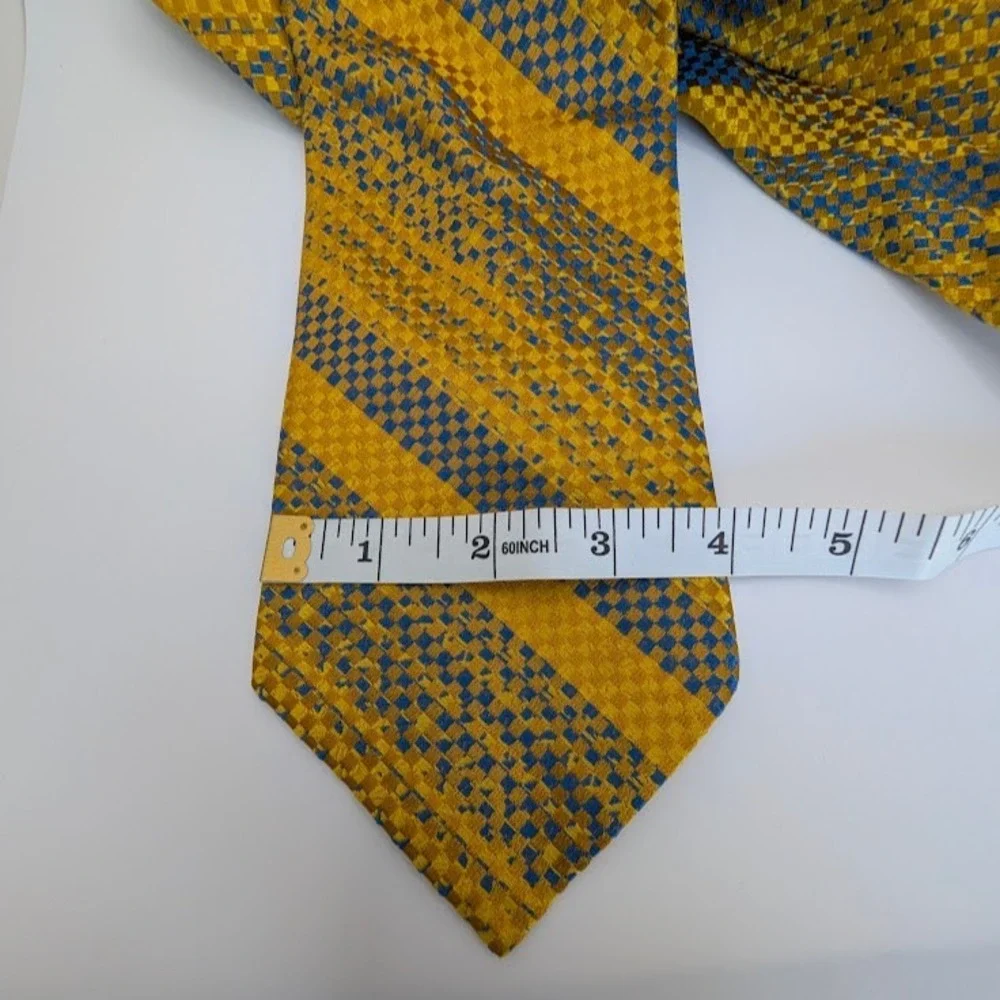 Vintage 70s Wide Tie Yellow Retro Short 4